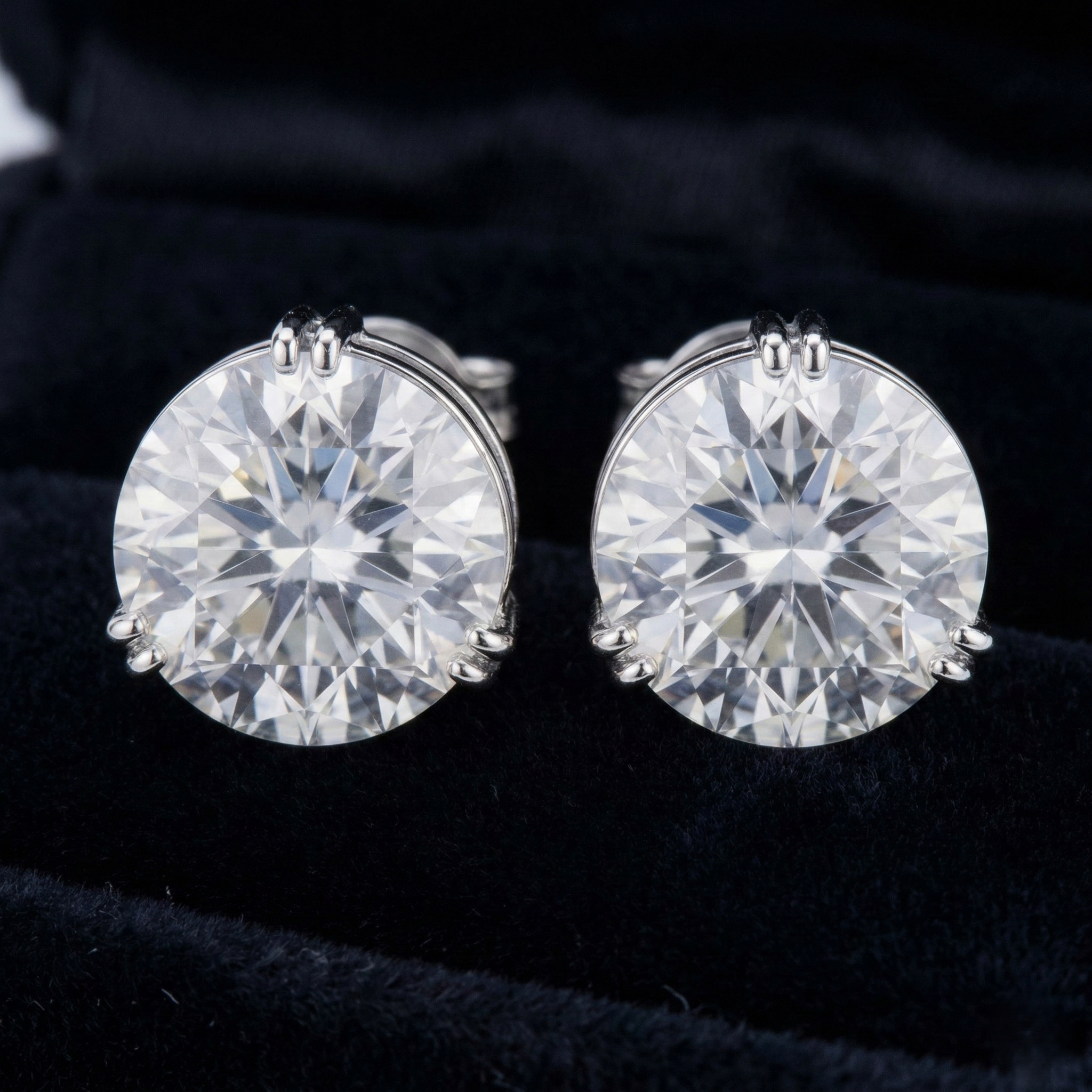 The Regal Round Studs